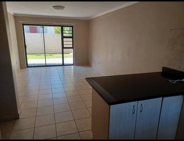 2 BEDROOM PROPERTY TO RENT IN BURGUNDY ESTATE